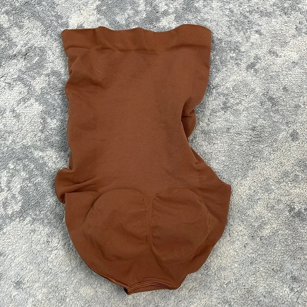 New Skims Seamless Sculpt High Waisted Brief Compression Shapewear Bronze Sz M